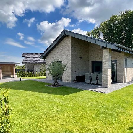 Schoenes Ferienhaus Mit Sauna Am Harkebruegger See In Der Naehe Von Oldenburg Barssel  Kültér fotó